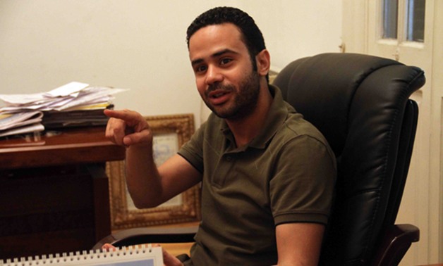محمود بدر: "عمى عمرو مش خاين وبدعمه قانونياً.. وزرته رغم اختلافى معه سياسيًا"