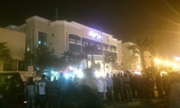 هجوم 3 مجهولين على فندق سياحى بالغردقة وأنباء عن إصابات 