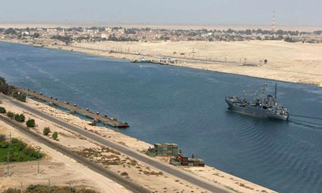 الفريق مهاب مميش: عبور 43 سفينة قناة السويس بحمولة 2.4 مليون طن حاويات من الاتجاهين