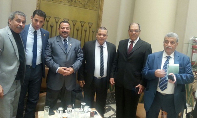 اجتماع  أعضاء الهيئة البرلمانية لحزب السلام استعداد للقاء "عبد العال" بالبرلمان