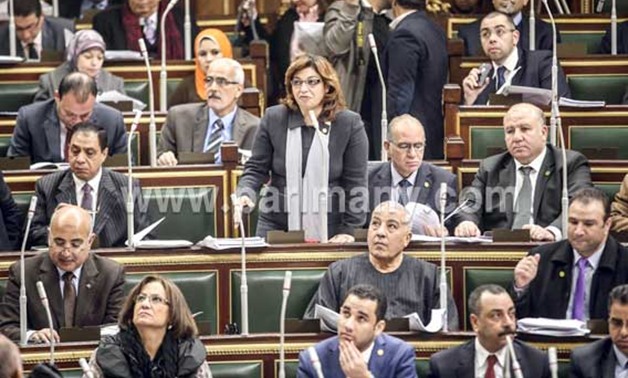 "شايفين العصفورة".. شاشة البرلمان تخطف أنظار النواب لأعلى أغلب أوقات الجلسات