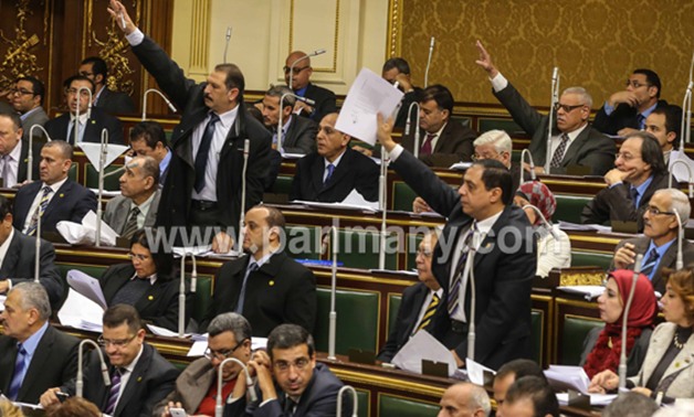 البرلمان يوافق على القرار بقانون حول "تفضيل المنتجات المصرية فى العقود الحكومية"