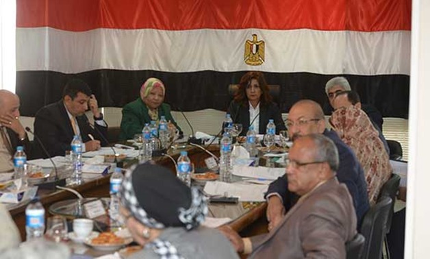 نبيلة مكرم: جمع آراء المصريين فى الخارج خلال شهر لصياغة قانون "الهجرة"