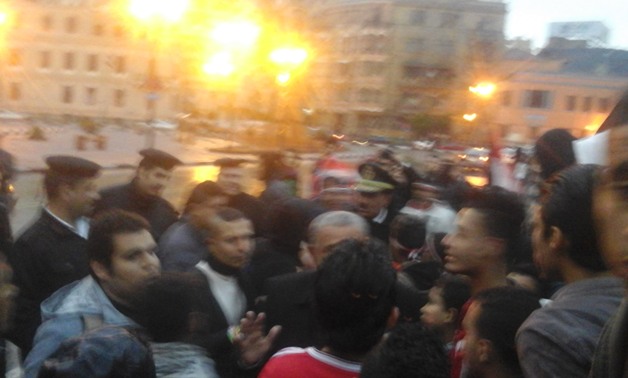 قوات الأمن تمنع عودة المواطنين لميدان التحرير‎ بعد إخلائه منذ قليل من المحتفلين 