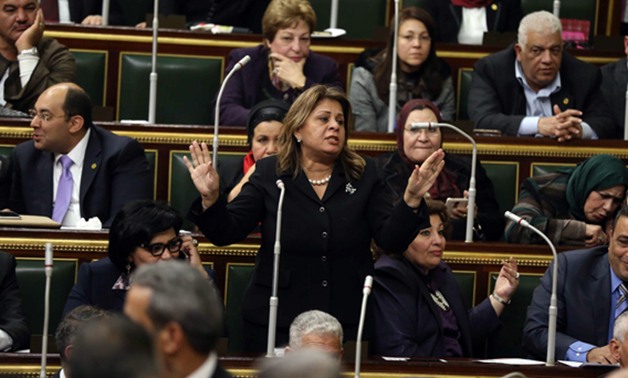 النائبة منى منير تطالب رئيس مجلس النواب بتطبيق اللائحة على المتغيبين وإعلان أسمائهم