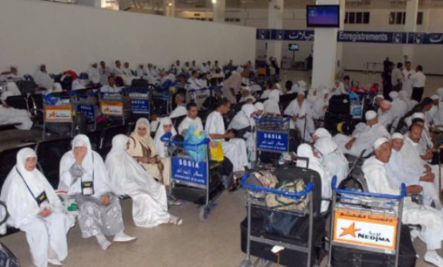 3 آلاف معتمر يغادرون القاهرة لأداء مناسك العمرة على متن 15 رحلة مصرية 