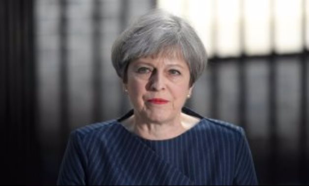 رئيسة وزراء بريطانيا تعلن دعم حكومتها ردا على نواب محافظين يطالبون باستقالتها