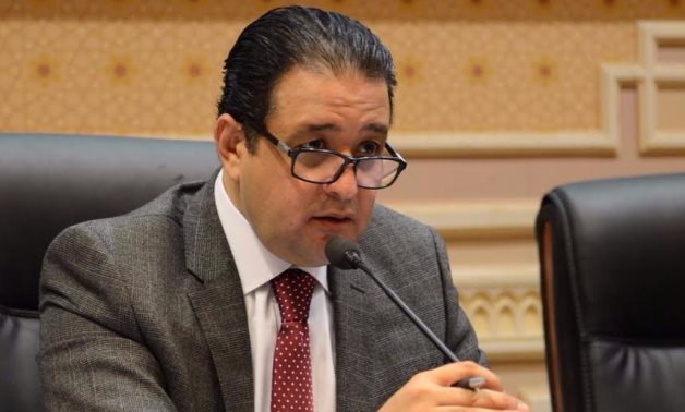 علاء عابد يوجه سؤالا لرئيس الوزراء حول أسباب خروج مصر من التصنيف العالمى لجودة التعليم