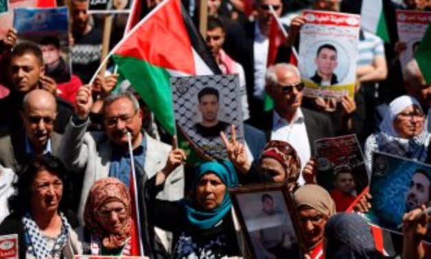 آلاف الفلسطينيين يخرجون فى مسيرات حاشدة نصرة للقدس ورفضا للقرار الأمريكى