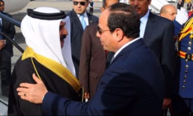 الرئيس السيسي يصل مطار القاهرة لاستقبال ملك البحرين