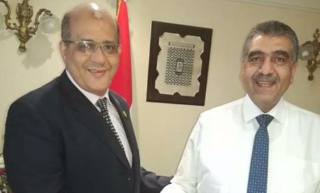 النائب طارق متولى يلتقى وزير قطاع الأعمال لبحث مشاكل الشركات بالسويس