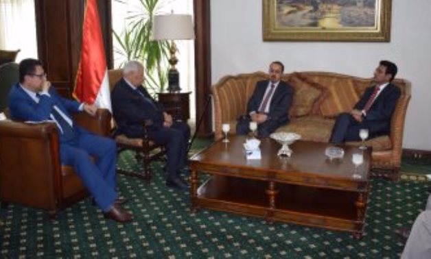 مكرم محمد أحمد خلال لقاء وزير الإعلام اليمنى: لنا تاريخ عزيز ونضال مشترك
