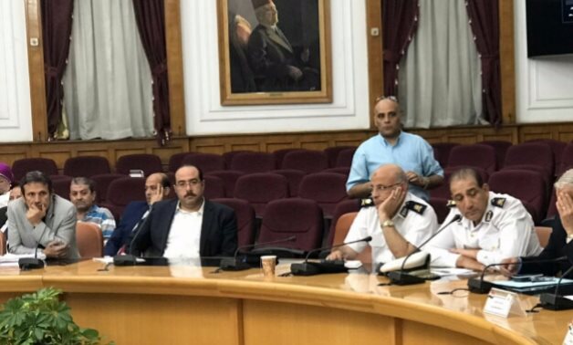نائب عين شمس يطالب محافظ القاهرة بالانتهاء من البنية التحتية وأعمال الرصف والإنارة بالدائرة