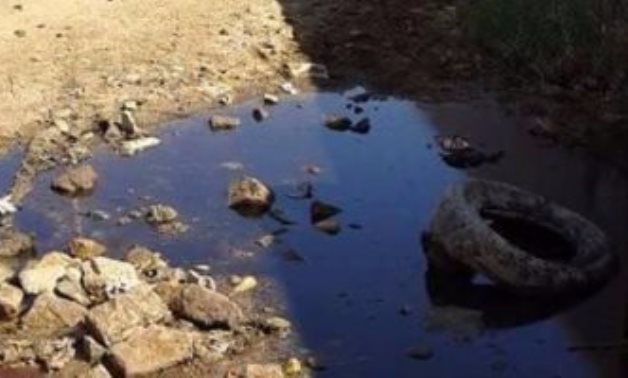 صحافة المواطن.. قارئ يشكو انهيار بالوعات الصرف الصحى بقرية عامر بالسويس