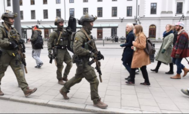 تعرض لاجئين للاعتداء بالقرب من مقر البرلمان السويدى