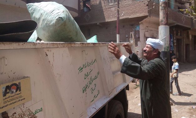 بالصور.. محافظ سوهاج: حملات نظافة ورفع الإشغالات بقرى مركز طما