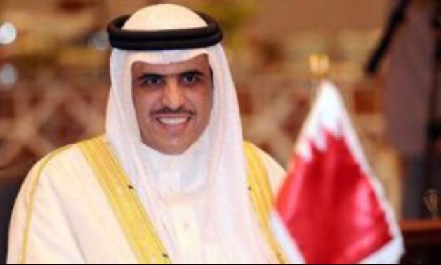وزير الإعلام البحرينى: من يتآمر على مصر يستهدف الأمن القومى العربى