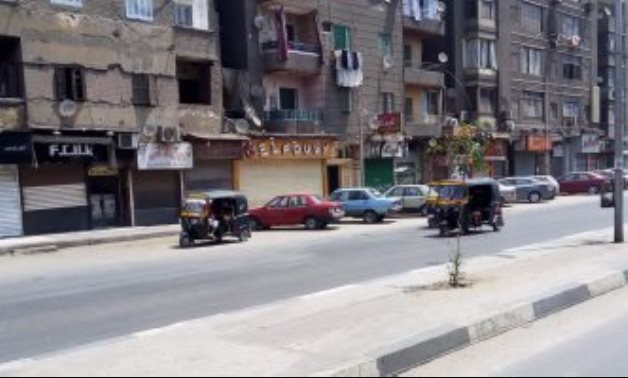 بالصور.. "التوك توك" يتحدى محافظ القاهرة ويغزو ميدان وشوارع المطرية