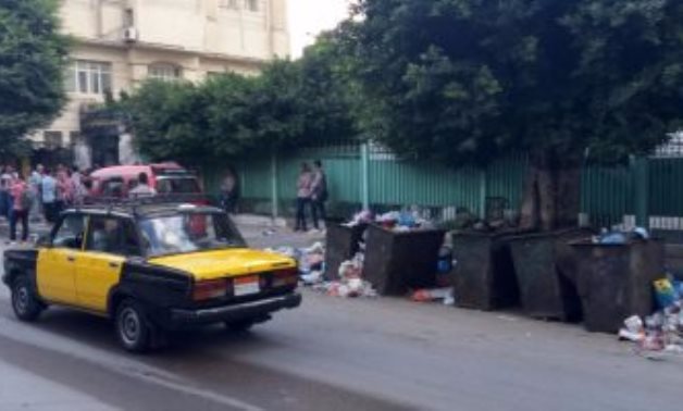 بالصور.. القمامة على أبواب مدرسة السلام الصناعية بالإسكندرية