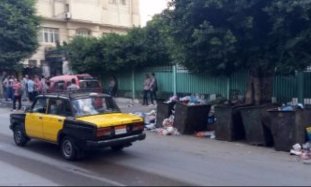 بالصور.. القمامة على أبواب مدرسة السلام الصناعية بالإسكندرية
