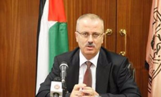رئيس الحكومة الفلسطينية يصل قطاع غزة لتسلم مهامه استجابة للجهود المصرية