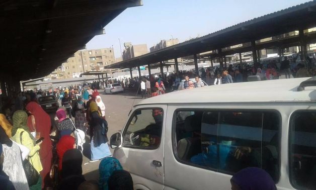 جريمة فى موقف محى الدين ببنى سويف.. والطلاب يستغيثون بالنواب والمحافظ لإنهاء بلطجة السائقين
