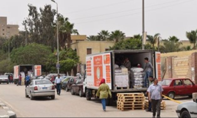"المصرية للجملة" تطلق سيارات متنقلة لبيع السلع بأسعار مخفضة فى الصعيد