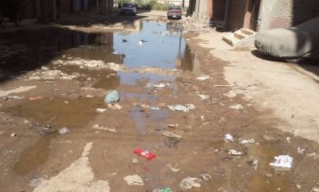 صحافة المواطن.. قارىء يشكو من انتشار مياه الصرف الصحى بشارع أحمد بن حنبل فى البحيرة