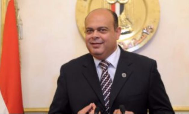 محافظ مطروح: الرئيس السيسى أول من تبنى أفكار الشباب لبناء مصر الحديثة