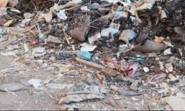 شكوى من انتشار القمامة فى شارع سنان بالزيتون