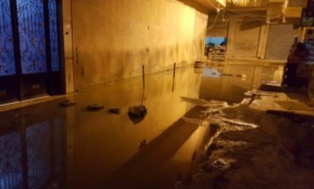 صور.. غرق شارع ابن النفيس بالإسكندرية فى مياه الصرف الصحى