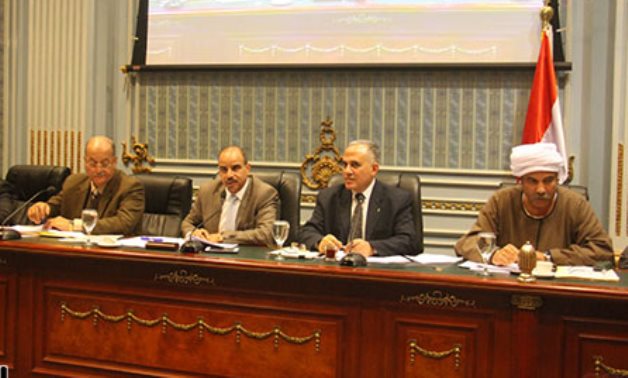 وزير الرى للنواب: لن أوقع على اتفاقية تضر بحصة مصر المائية (صور)