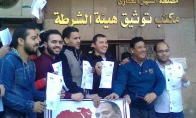 "فى حب مصر": تزايد المواطنين لتحرير توكيلات للسيسي مظاهرة حب
