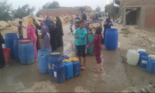 انقطاع مياه الشرب بشارع عمر دارة شرق مدينة مطروح منذ شهرين