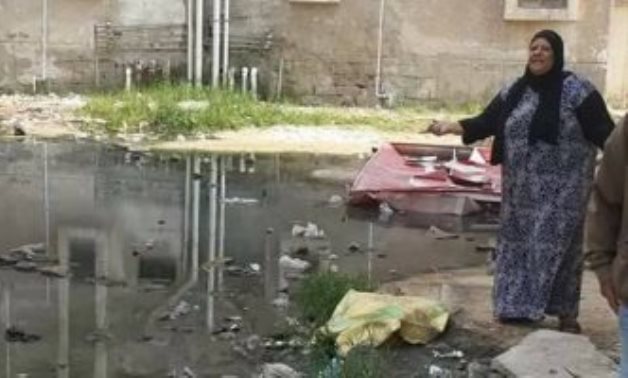صور.. شكوى من انتشار مياه الصرف بمدينة المستقبل فى الإسماعيلية