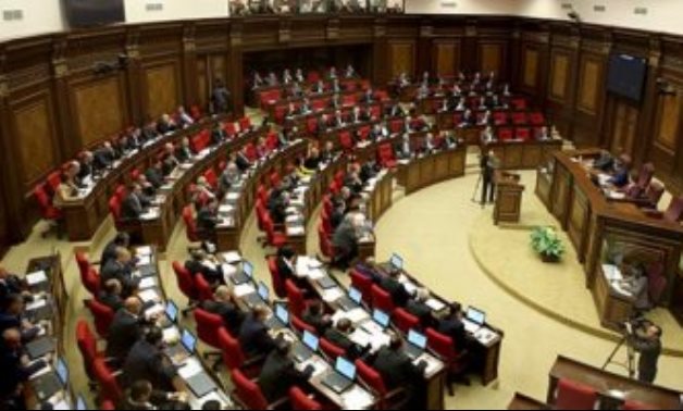 برلمان أرمينيا ينتخب رئيس الوزراء السابق سركسيان رئيسا للبلاد