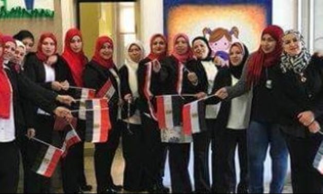 صور.. إقبال كثيف للمرأة المصرية فى انتخابات الخارج باليوم الأول