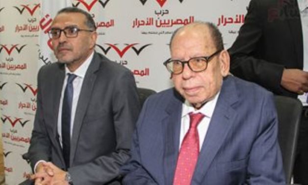 "المصريين الأحرار" جبهة ساويرس يوزع استمارات الترشح لانتخابات المحليات