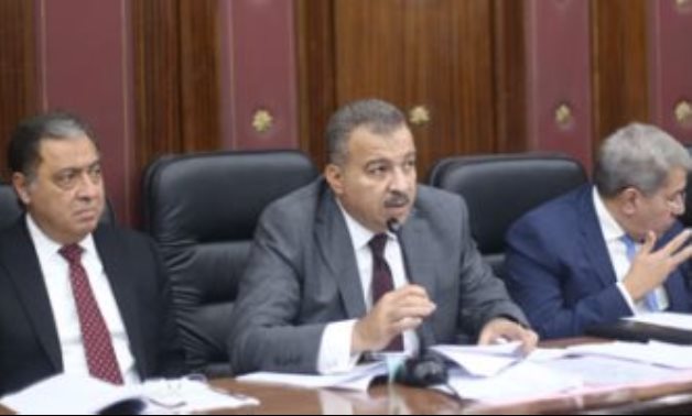 وزير الصحة لنواب البرلمان: "مش بختار حد بالمجاملة والحب.. وكلنا خاضعين للرقابة"