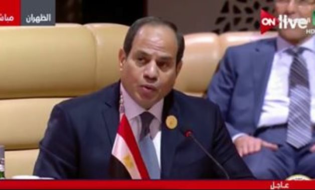 السيسي: القوات المسلحة المصرية تخوض معركة الشرف والحياة بسيناء لدحر الإرهاب