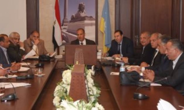 محافظ الإسكندرية: لن أسمح بأى تقصير فى ملف تقنين أوضاع الأراضى المستردة