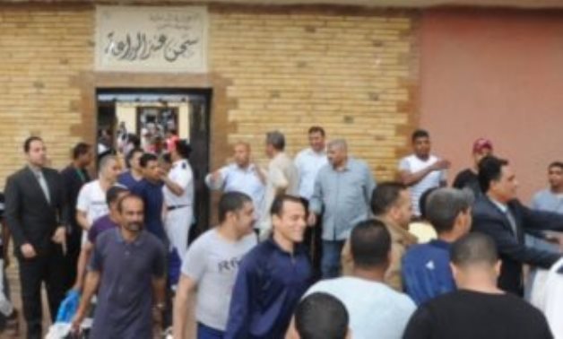 الإفراج عن 4003 سجناء بعفو رئاسى بمناسبة ذكرى تحرير سيناء.. صور
