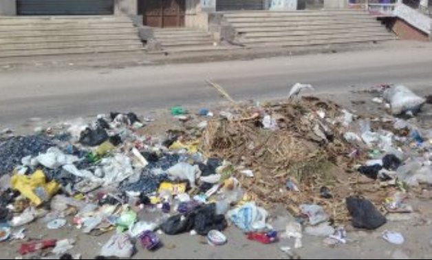 شكوى من تراكم أكوام القمامة بقرية البقوشى التابعة لمنطقة الخصوص