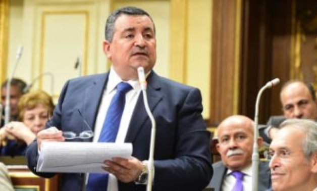 أسامة هيكل أمام البرلمان: "ركبت أوبر لقيت السائق وكيل وزارة بيحسن دخله"
