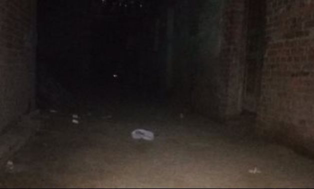 أهالى قرية أولاد عمرو وجزيرة الطوابية يشكون من انقطاع الكهرباء بقنا
