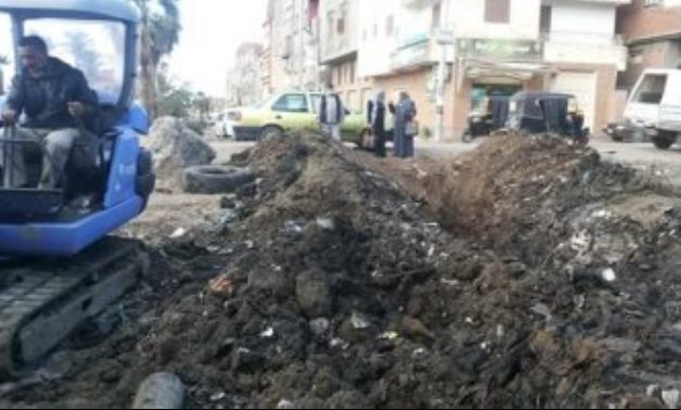أهالى عدة قرى بدمياط يطالبون بتنفيذ مشروعات الصرف الصحى