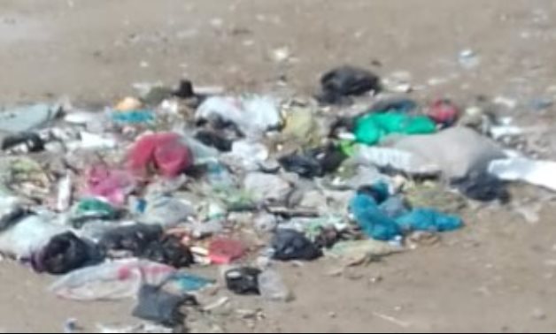 صور.. انتشار القمامة بشوارع "شبرا باخوم" بالمنوفية والأهالى يطالبون بصناديق