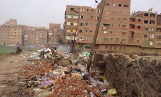 شكوى من إلقاء القمامة بشارع محمود صالح بمدينة نصر