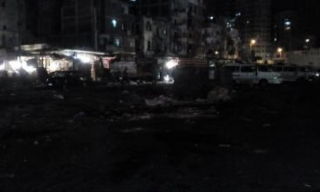 الظلام يخيم على موقف سيارات الأجرة بالكيلو 21 فى الإسكندرية..والأهالى يستغيثون