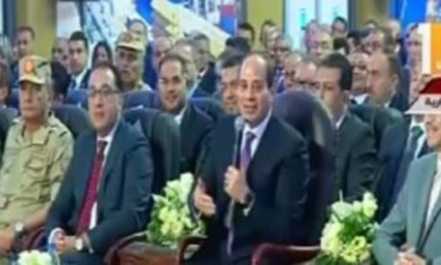 الرئيس السيسي لـ"المصريين": "اصبروا.. ولازم ناخد الأمور بجدية ومسئولية"